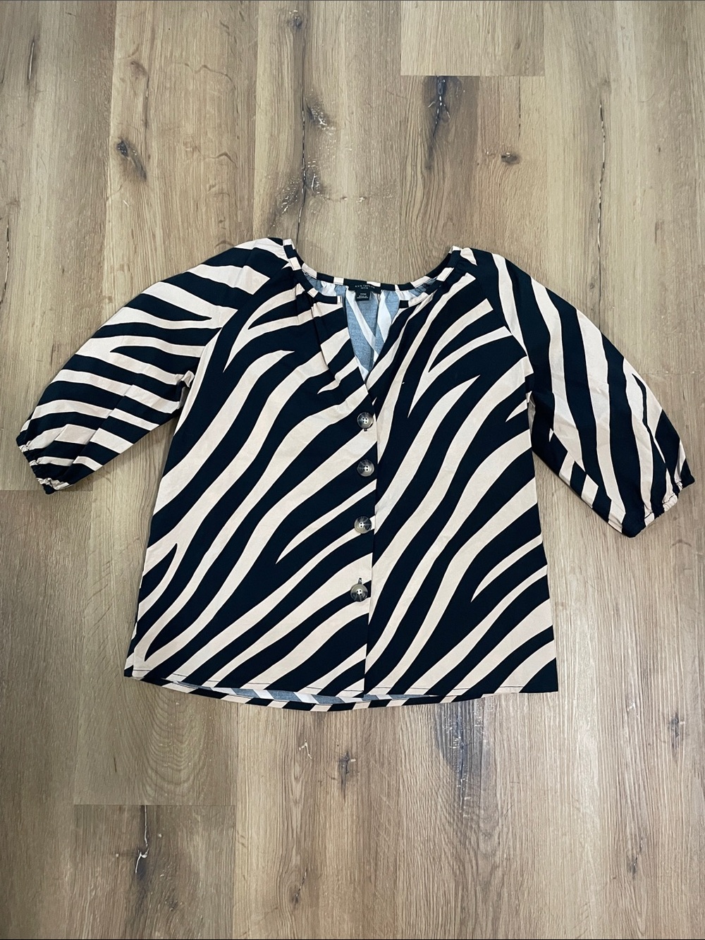 Ann Taylor Black and Cream Zebra-Striped Button Front Blouse
